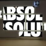 Expositor Display de Parede ou Chão tipo painél - Absolut Vodka