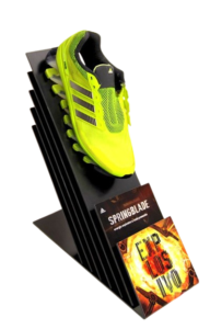 Expositor de produtos > Balcão > Adidas