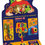 display-mesa-utensilios-cozinha-tesouras-infantis-mundial-pdv-removebg-preview