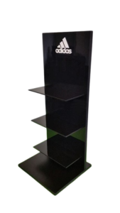 expositor-mesa-adidas-mini-torre_balcao-pdv-removebg-preview