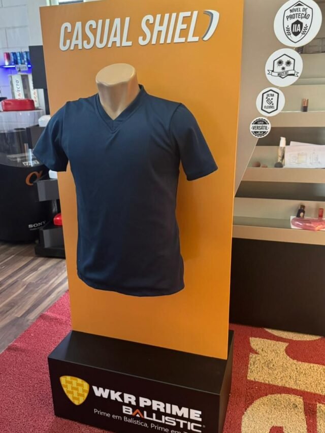 Expositor de roupas > Camisetas Casual Shield