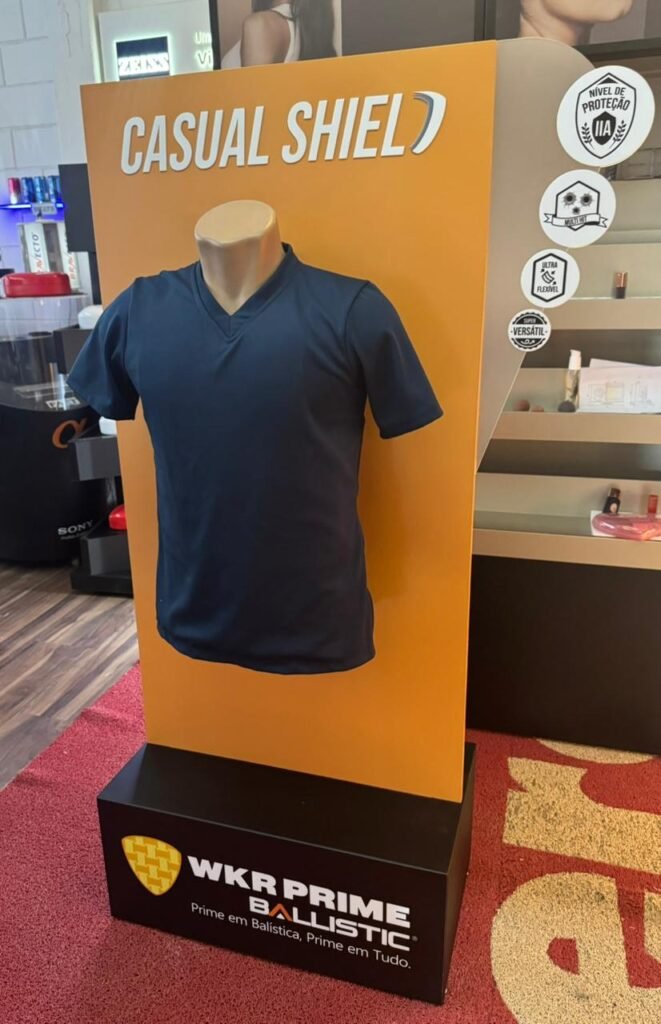 Expositor de roupas > Camisetas Casual Shield